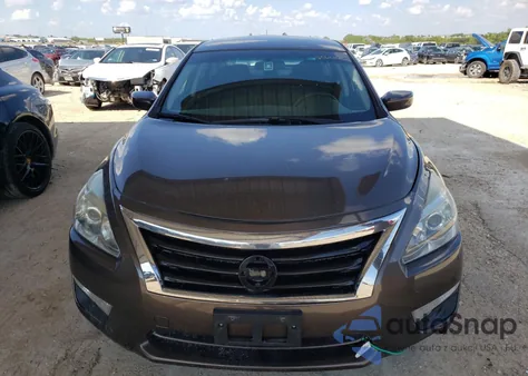 2015 Nissan Altima 2.5 из США, поврежденный, VIN 1N4AL3APXFN404854